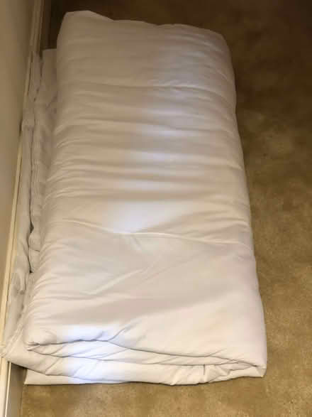 Photo of free Summer weight double duvet (2.00 x 2.00) (Wood Farm OX3) #1