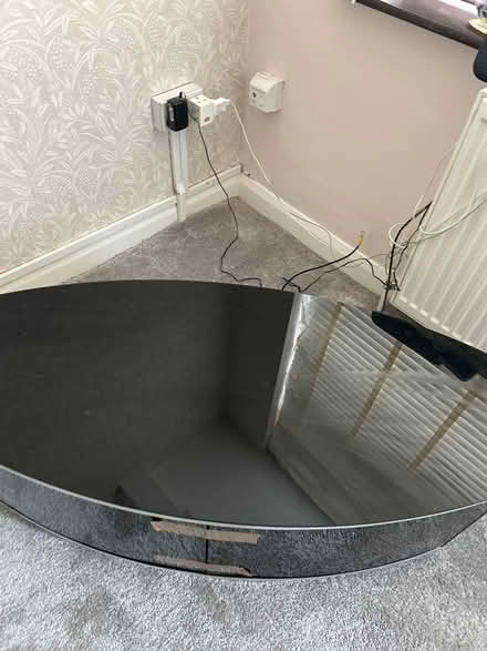 Photo of free T V stand/Dvd Satellite storage (Gidea Park Romford RM2) #2