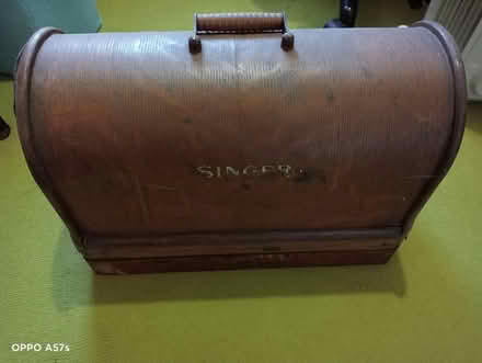 Photo of free Antique Singer Sewing Machine (Belfast BT6) #1