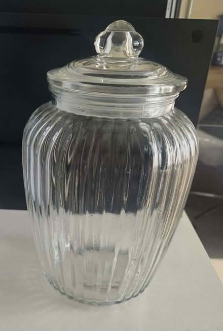 Photo of free Jar (Round Green LU2) #1