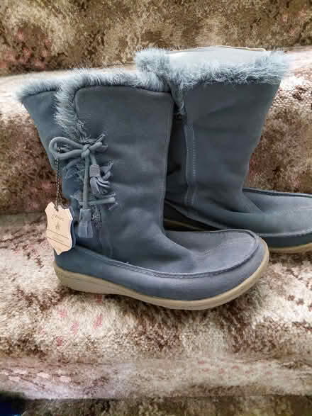 Photo of free Ladies boots (Stroud GL5) #1