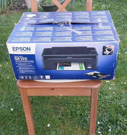 Photo of free Computer printer. No ink cartridge. (South Norwood SE25) #1