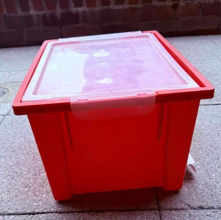 Photo of free 📦 Red Storage container & Lid (Chipping Barnet EN5) #1