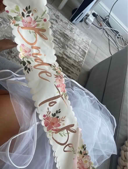 Photo of free Bridal shower bits (272 Redwood Grove Bedford) #2