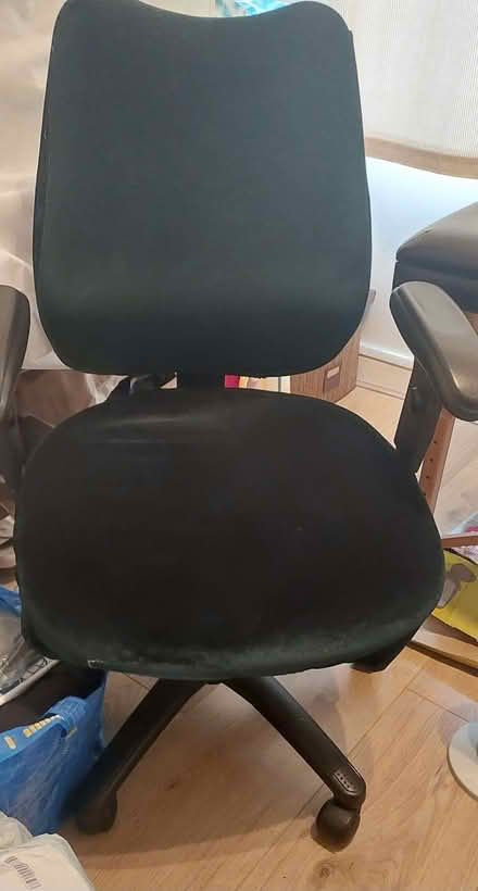 Photo of free Blue Swivel computer chair, with velvet green covers. (South Norwood SE25) #1