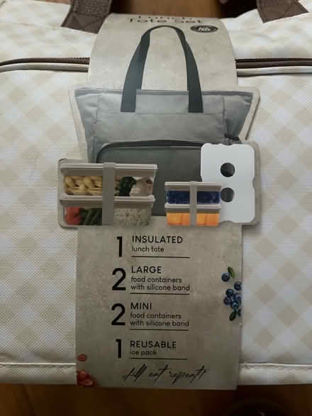 Photo of free Brand new lunch/picnic tote (OX14) #2
