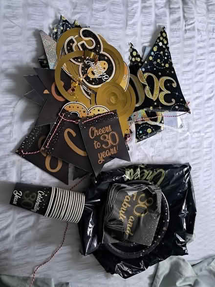 Photo of free 30th birthday celebration bits (Lower Green TN2) #1