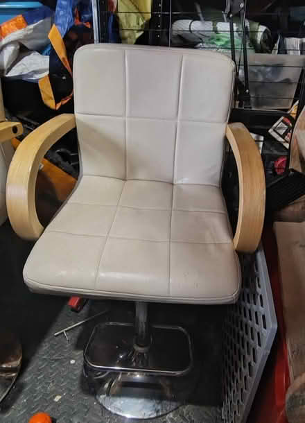 Photo of free Adjustable breakfast bar chair (Brownhills WS8) #1