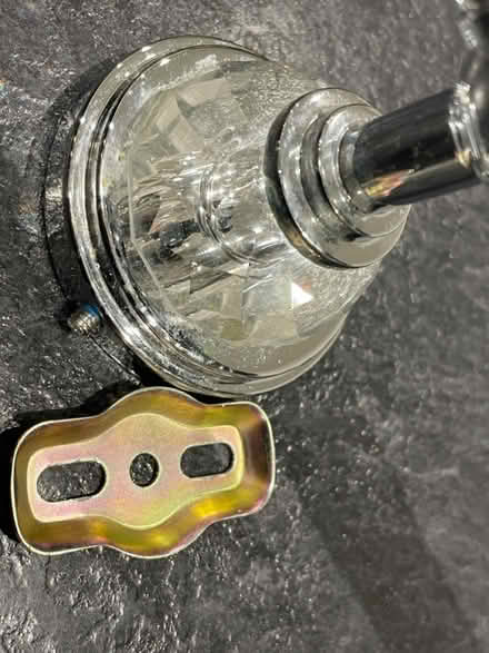 Photo of free Toilet roll and towel holder (Gee Cross SK14) #3