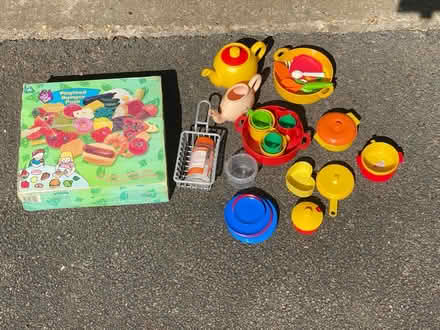 Photo of free Toy kitchen (Chineham RG24) #1