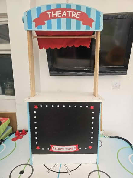 Photo of free Shop/theatre (En11) #1