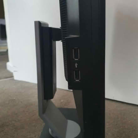 Photo of free Moniter (Lower Stondon SG16) #3