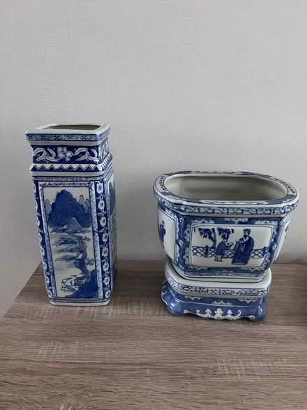 Photo of free Tall vase and plant holder with base (Faraday Office Park RG21) #1