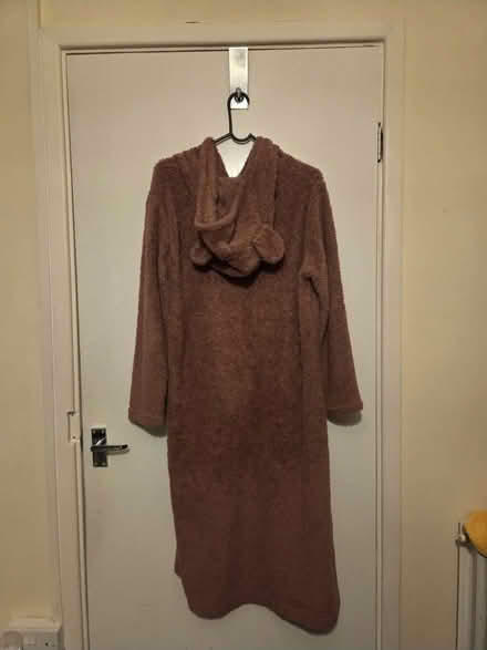 Photo of free Muted pink fleece nightdress (Round Green LU2) #2