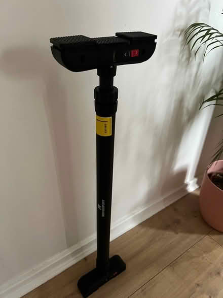Photo of free Doorway pull up bar (Bromsgrove B61) #2