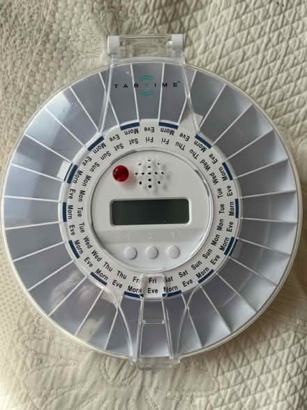 Photo of free Automatic pill dispenser (Waterlooville PO7) #3