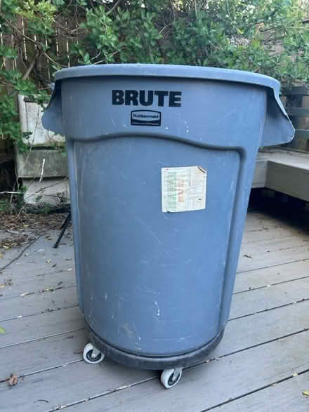 Photo of free Rubbermaid Rolling Trashcan (East Queen Anne, Seattle) #2