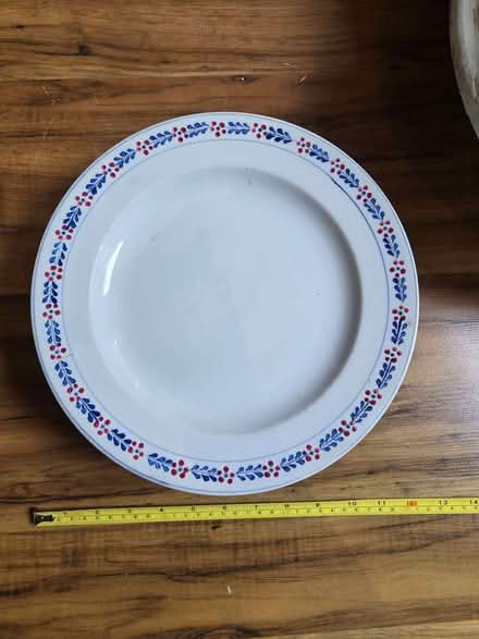 Photo of free Assorted plates and dishes - Heal & Son Tableware (Northcote Road SW11) #3