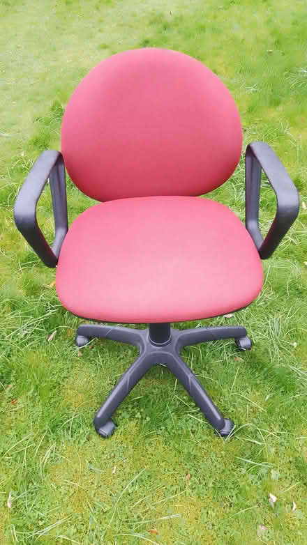 Photo of free Office chair (Marsh Farm LU3) #2