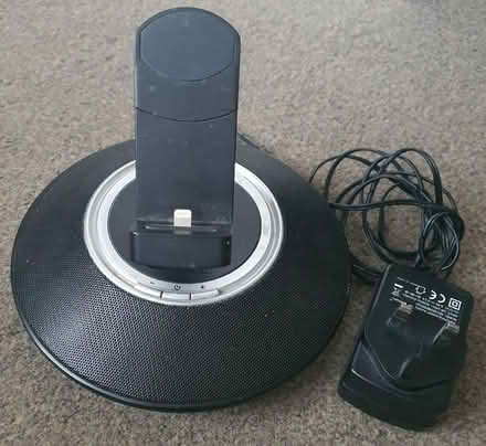 Photo of free Docking Speaker for iphone/ipod (Lower Stondon SG16) #1