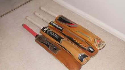 Photo of free 4 Cricket bats various sizes (Gravel Hill SL9) #1
