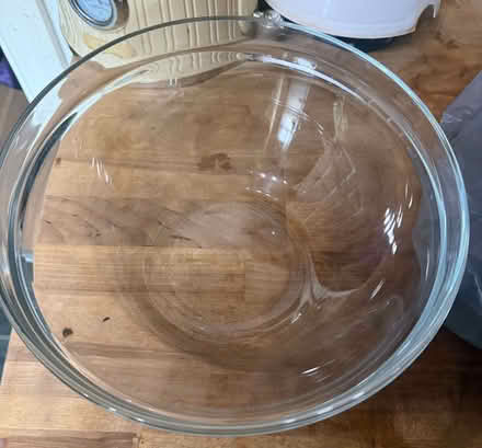 Photo of free 1 Mixing Bowl (Stanford in the Vale SN7) #1