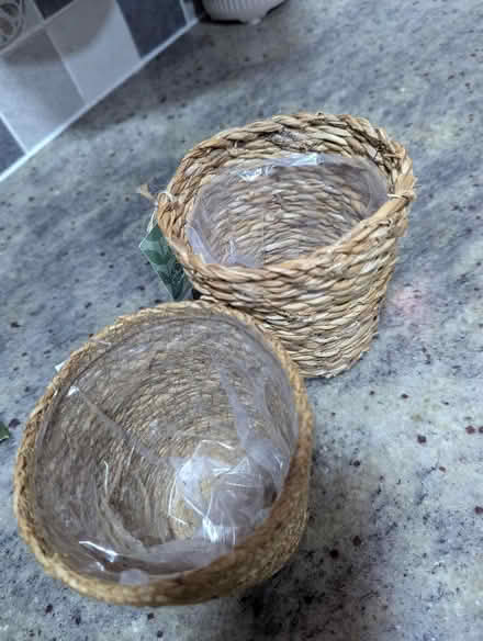 Photo of free 2hessial rope pots lined and new (Grangeway area NN10) #4