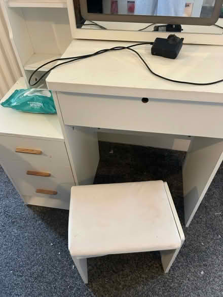 Photo of free Dressing table (Slough SL2) #2