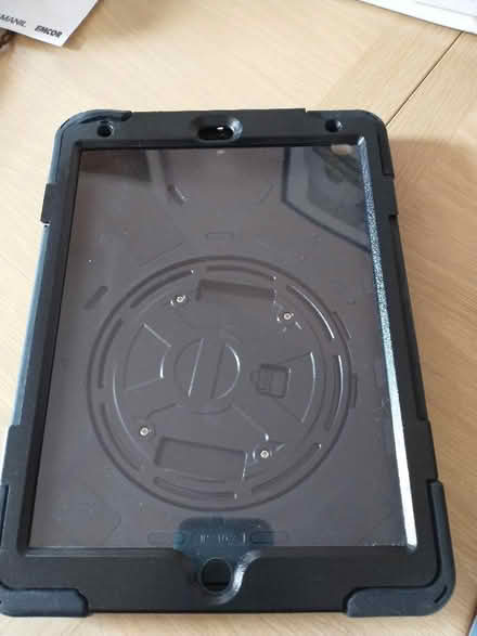 Photo of free Rugged case for iPad 8 (Endmoor LA8) #2