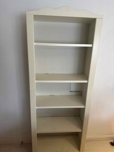 Photo of free Bookshelf (Inkberrow) #1