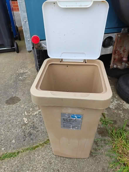 Photo of free Bin with lifting lid (Warrington WA5) #2