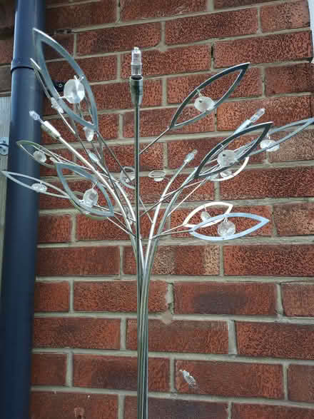 Photo of free Standard lamp 5'8" NOT WORKING (Stanley Gate L39) #2