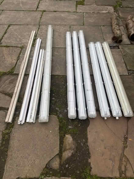 Photo of free Fluorescent lights (Bramley LS13) #1
