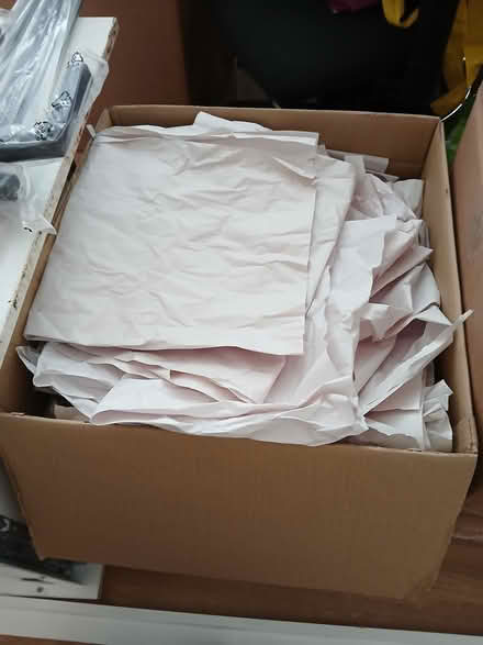 Photo of free Large box of packing paper (E3 3gu) #1
