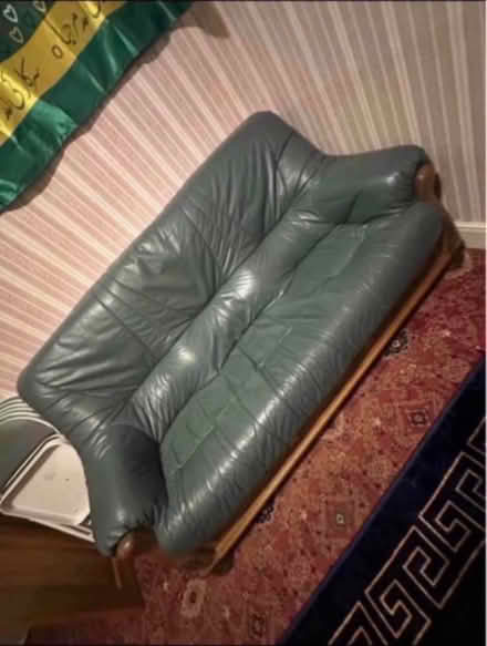Photo of free 🚨 free sofas – for anyone (must go asap) (Rose Hill DE23) #2