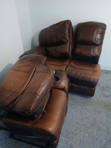 Photo of free 3 seater sofa (CT6) #1