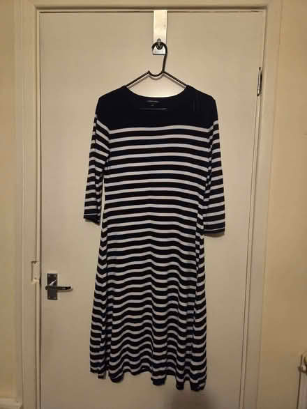 Photo of free Roman petite size 14 dress (Round Green LU2) #1