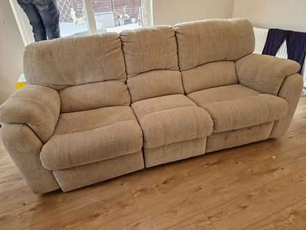 Photo of free Beige sofa (Linslade LU7) #1