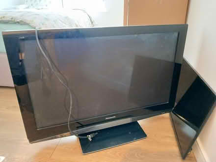 Photo of free Free standing TV (E3 3gu) #1
