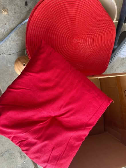 Photo of free red pillow 6 matching placemats (Foothill Boulevard Cupertino) #1