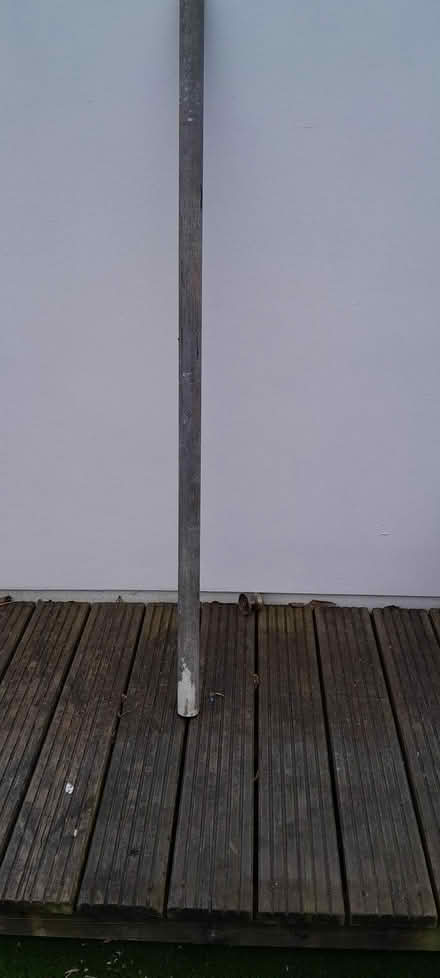 Photo of free 5 foot scaffold pole (Eastbourne BN22) #1