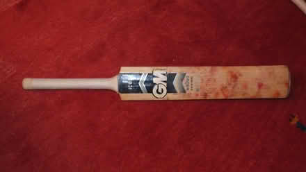 Photo of free 4 Cricket bats various sizes (Gravel Hill SL9) #4