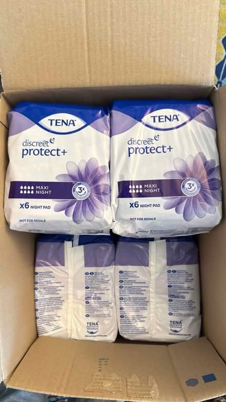 Photo of free Women’s pads (TW10 HAM) #1