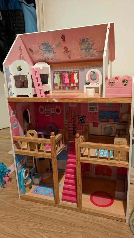 Photo of free Dolls house (Acton W3) #2