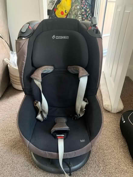 Photo of free Toby Maxi Cosi car seat (WF13) (WF13. Wakefield) #2