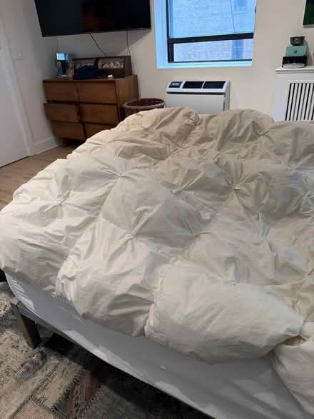 Photo of free King sized comforter (Flatiron) #1