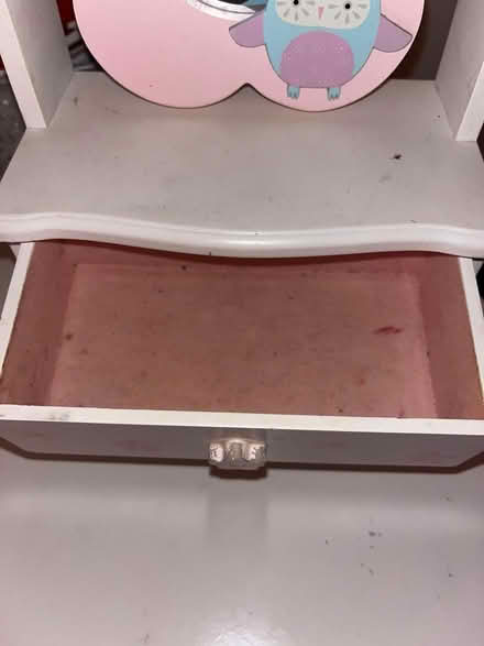 Photo of free Jewellery box (Harlesden NW10) #2