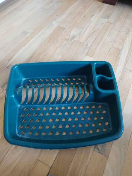 Photo of free Green dish drainer (RG4) #1
