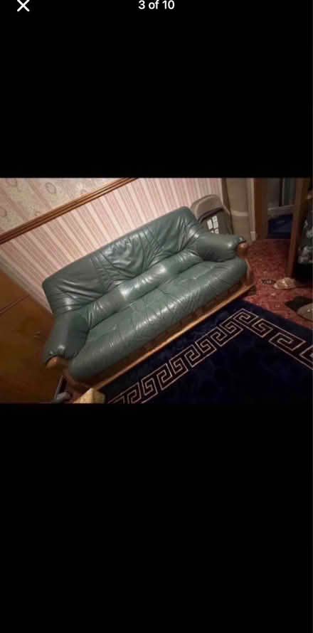 Photo of free 🚨 free sofas – for anyone (must go asap) (Rose Hill DE23) #3