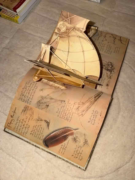 Photo of free 3D book of inventions (Hitchin SG4) #2